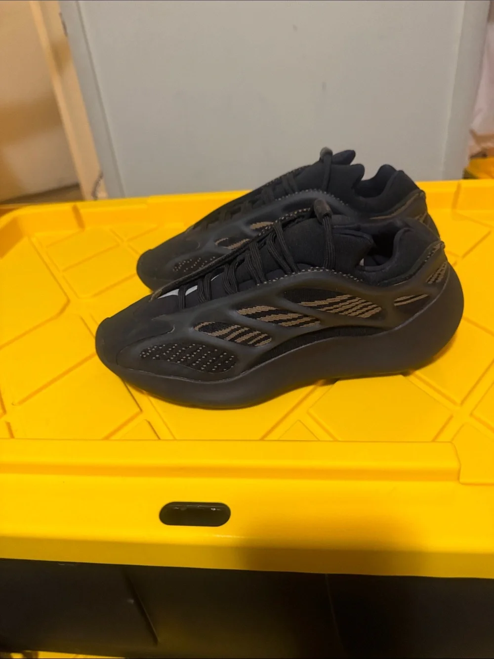 Yeezy Men's Sneakers - Black
